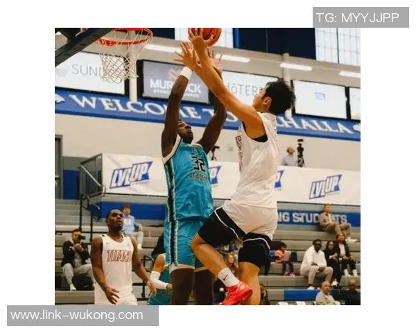 张博源谈伊利诺伊大学快攻风格与个人打球风格的高度契合 张博源谈伊利诺伊大学快攻风格与个人打球风格的高度契合